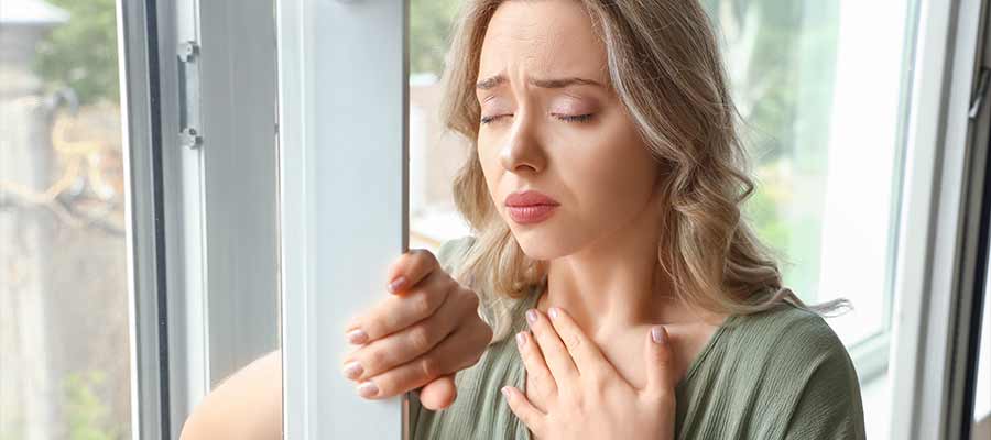 Common Signs That Anxiety Needs Treatment | Helyx Health Beverly Hills